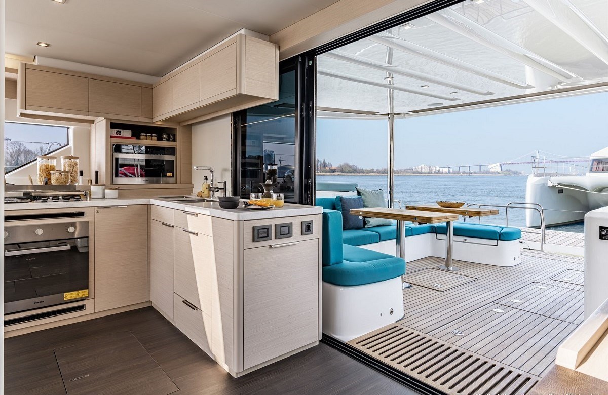 40c93d1b-3d65-4646-ab6a-832ed1d61fdb