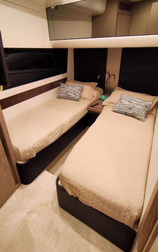 48d66a6f-4626-4580-b231-2e95a76f6690.2048