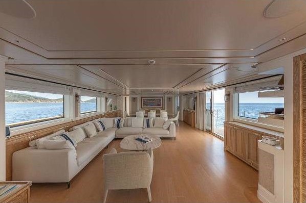 08_f769f32e-0251-47be-a5fb-2992eca2ac49.2048