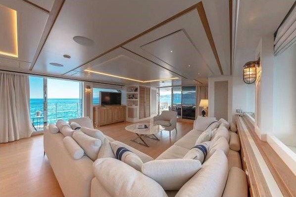 18_66d1fc6f-72ca-4200-a3ad-c61cbcc59d06.2048