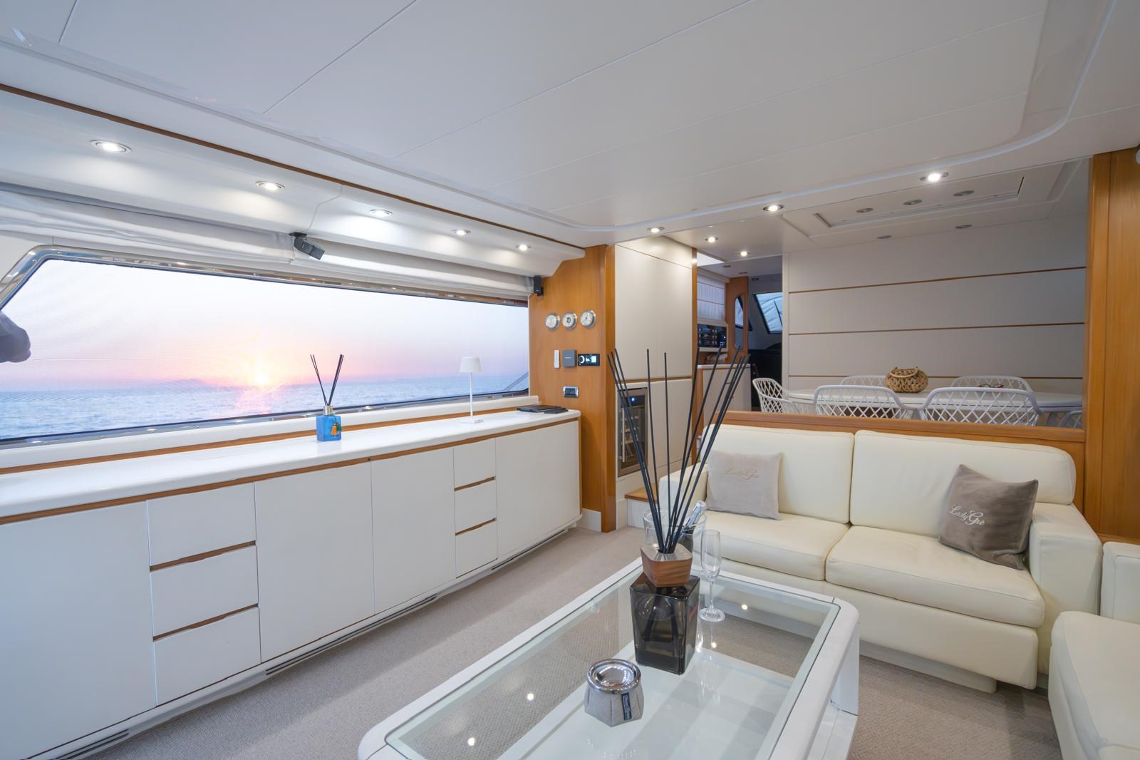 10_4dec962b-c345-494b-bca9-3a919965d364.2048