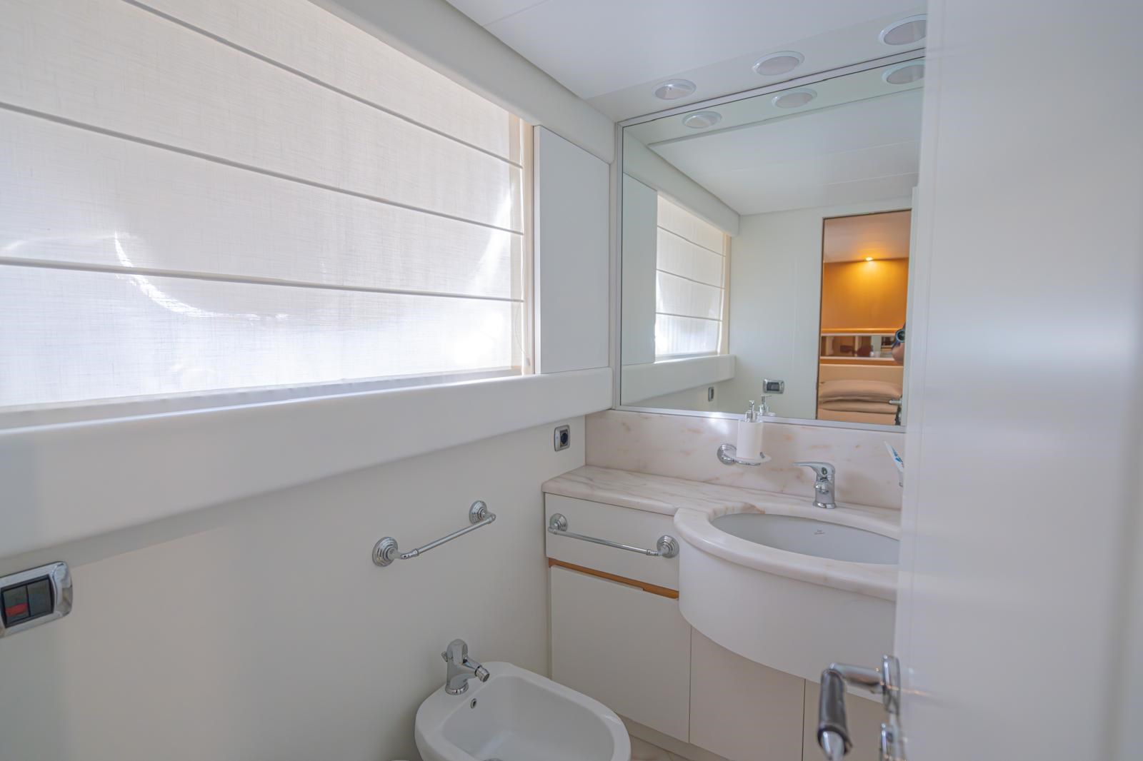 15_01ba1844-b935-4983-819e-5a49a1bffa0d.2048